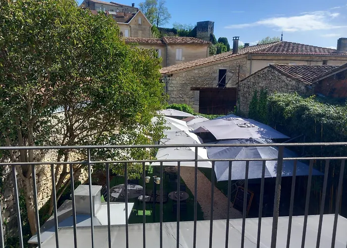 Les logis des Vignobles Saint Emilion en Duplex n 2 avec terrasse